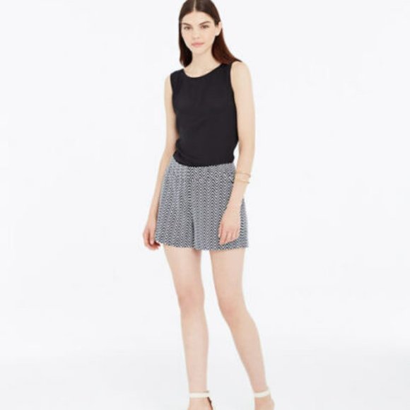 Ann Taylor - Size 4 Blue Chevron Drapey Shorts - Picture 3 of 5